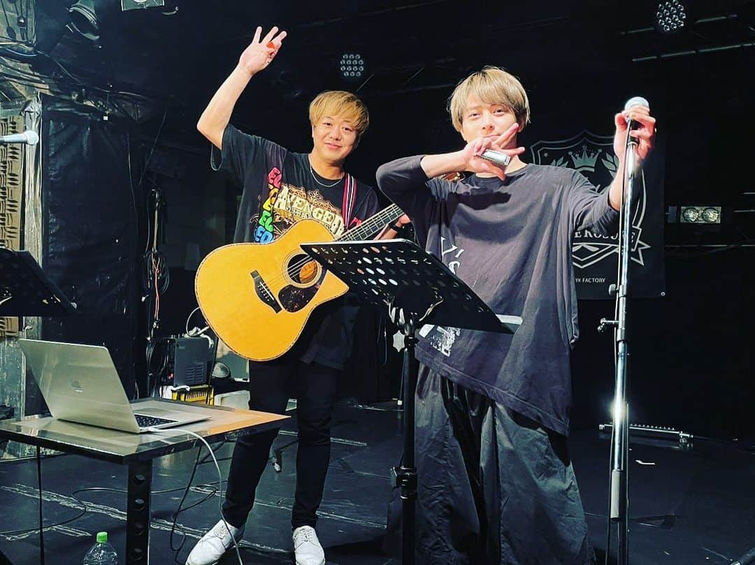 のインスタグラム：「【本日！ツアー3、4本目！】   ／ 大阪！ ＼  ヨースケコースケ  ぶらり旅ツアー ～新曲 お披露⽬LIVE～  7公演 開催！  ■5/26(金) 京都 SOLE CAFE ■5/28(日) 大阪 福島 2nd LINE ■6/10(土) 東京 スターラウンジ  ■6/11(日) 東京 ニュー⾵知空知  >>昼公演、夜公演、当日券あります！」