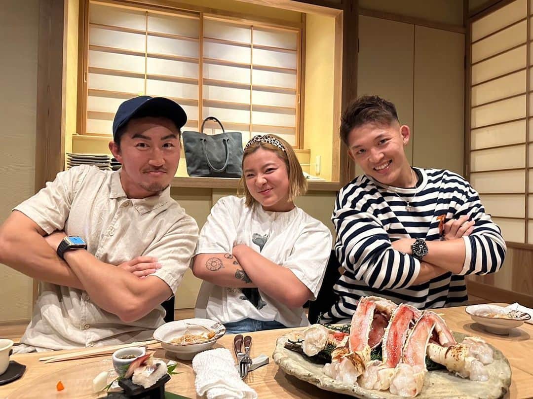 のインスタグラム：「. 先日戦闘力高めな食事会💪 貴重な時間をありがとうございました🙏 ※健太カメラマンありがとう。笑」