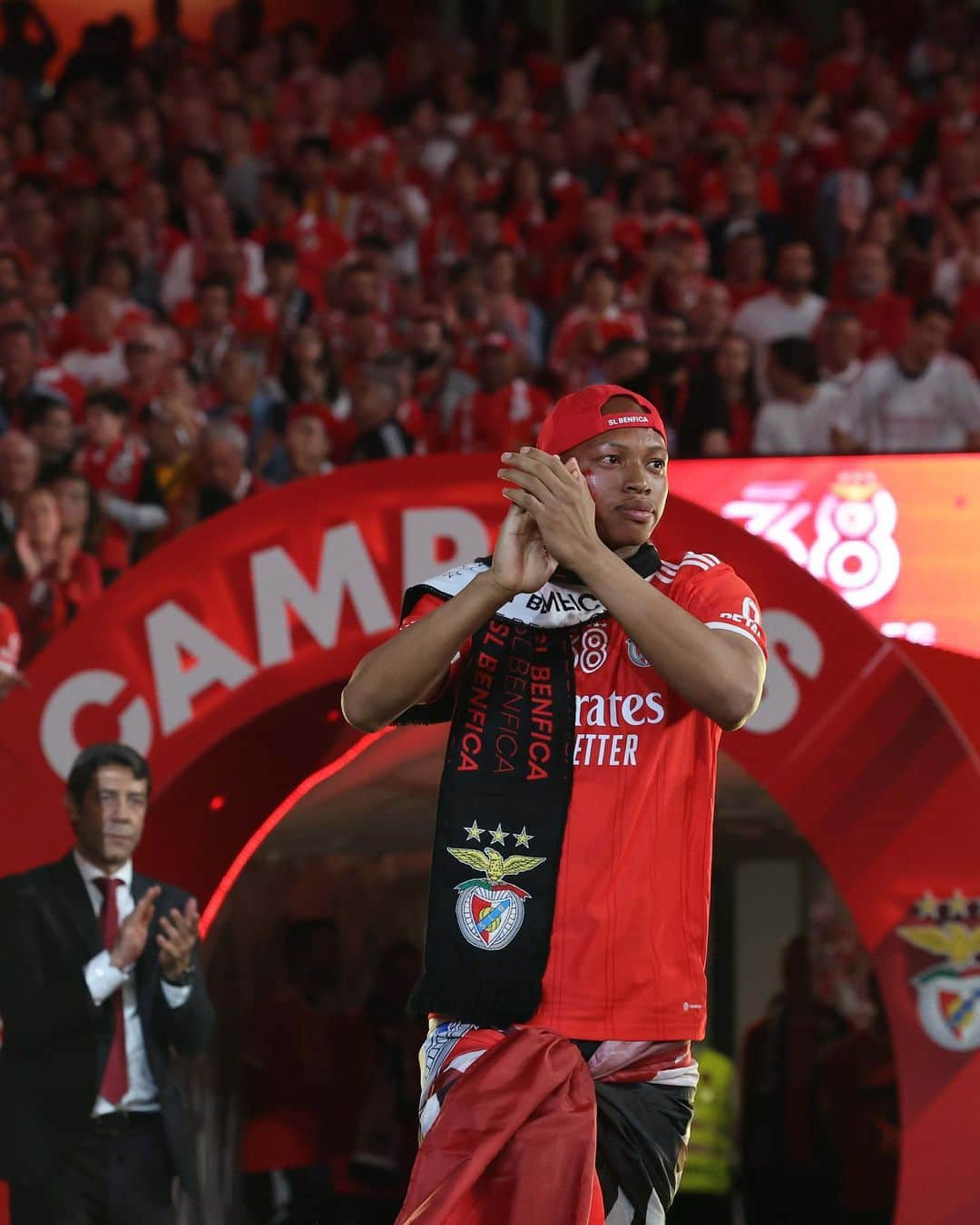 小久保玲央ブライアンさんのインスタグラム写真 - (小久保玲央ブライアンInstagram)「Eu amo o Benfica ❤️ @slbenfica」5月28日 8時56分 - leobriankokubo