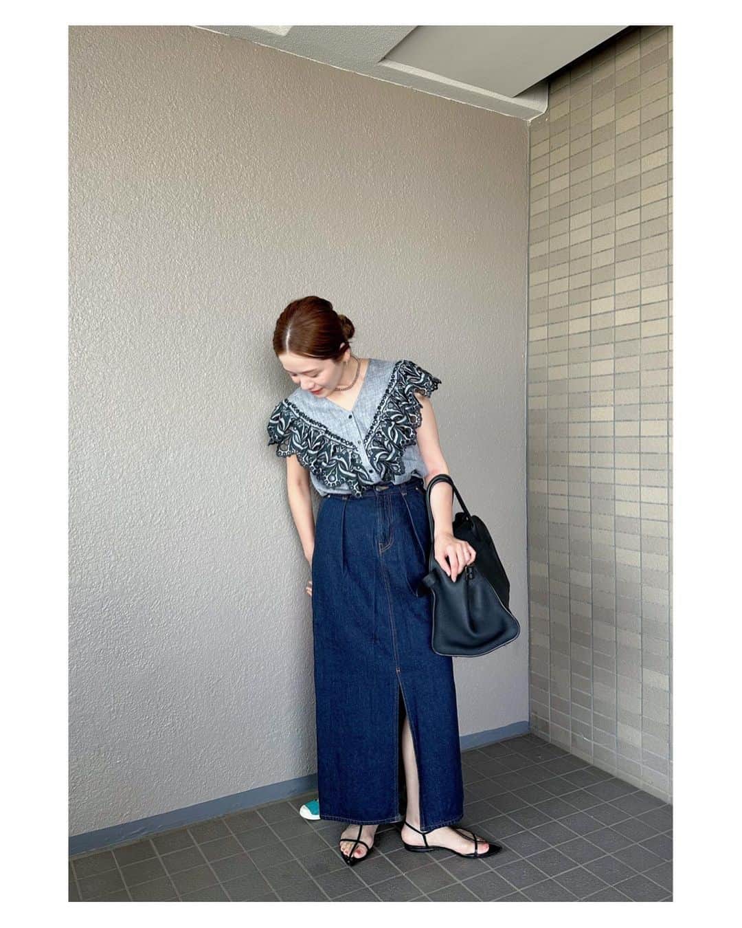 高山直子のインスタグラム：「なんか見えた人は今日いいことがあります😀🍀🫶🏻笑  👧🏻  アイテムはタグ付けしてます🏷️ #きょうのふく」