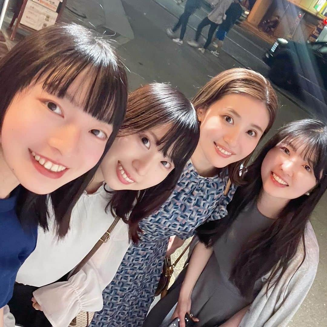 本田奈也花さんのインスタグラム写真 - (本田奈也花Instagram)「東高の同級生たちと💕 久しぶりに会えて嬉しかったなぁ😊 多分成人式以来… 思い出話ばかりで笑いが止まりませんでした😂 #福岡#長崎#同級生#長崎東#クラスメイト#席替えは固定席メンバー#パワーワード#立浜#弁注#東風の道#アナウンサー#本田奈也花」5月28日 9時46分 - nanaka_honda