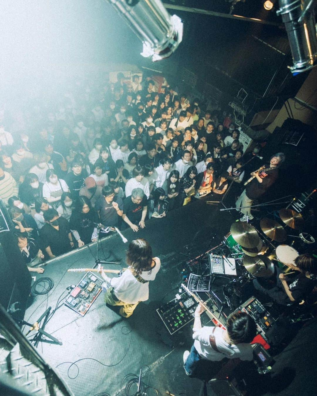 yonigeさんのインスタグラム写真 - (yonigeInstagram)「yonige 10th anniversary live "女の子の面影" photo @yoshrum」5月28日 9時48分 - yonige_official