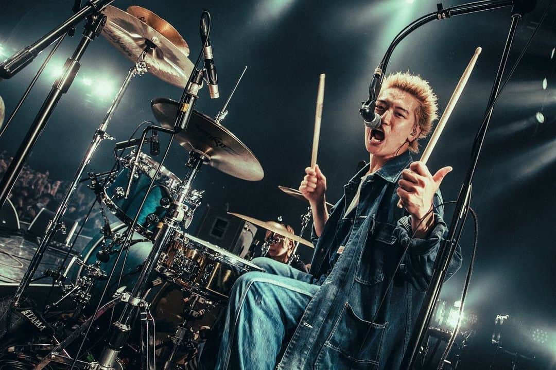 のインスタグラム：「5/27 Zepp Haneda ヨーロー劇場2023 - FLOWER JOE-  革命！👍  @nekoze_photo」