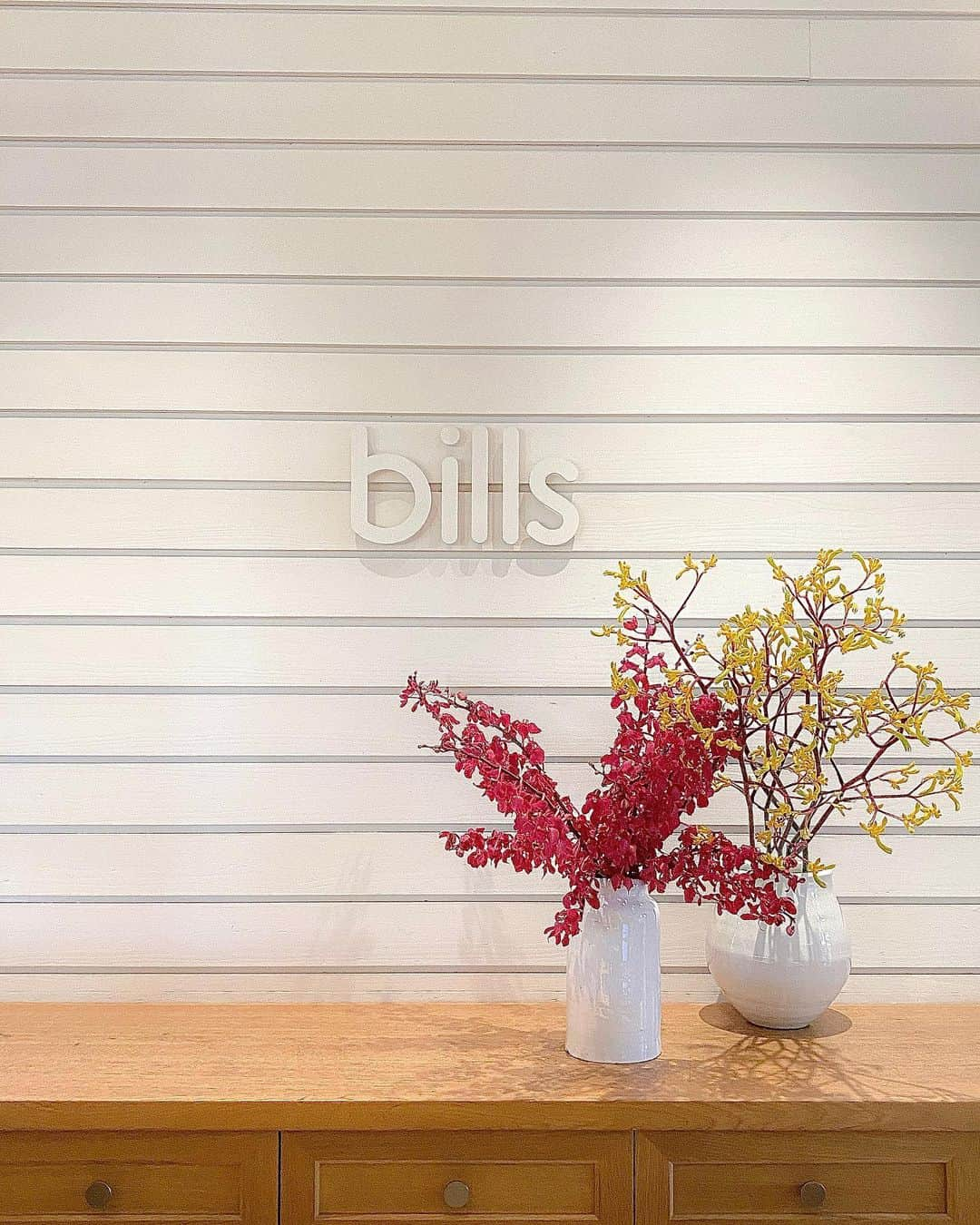 青木育日のインスタグラム：「@billsjapan  ⁡ まさかの待ち時間なしで入店できた奇跡🥞 ⁡ お台場にはコスパ良すぎな キッズメニューもあっておすすめ🍽 ⁡ 大人も子供も満足度高い幸せランチ🤤💞 ⁡ ⁡ ⁡ #bills #billsお台場#お台場ランチ#子連れランチ東京#ビルズ#子連れにやさしい#東京カフェ#4歳男の子#男の子ママ」