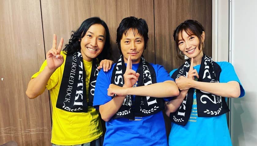 のインスタグラム：「Ｚ旗さんの旗揚げ20周年Liveにゲストとして参加して来ました！ 突然のレッド不在の連絡を受けてシュシュっと参上してくれた姜さん。 クワガを挟んで楽しいライブでした。 Ｚ旗さんの素晴らしいライブに痺れたなー 生バンドのパワーに圧倒されました！！   @hideakitakatori さん 最高のステージをありがとうございました！ 改めて20周年おめでとうございます㊗️ #ハリケンジャー20th」