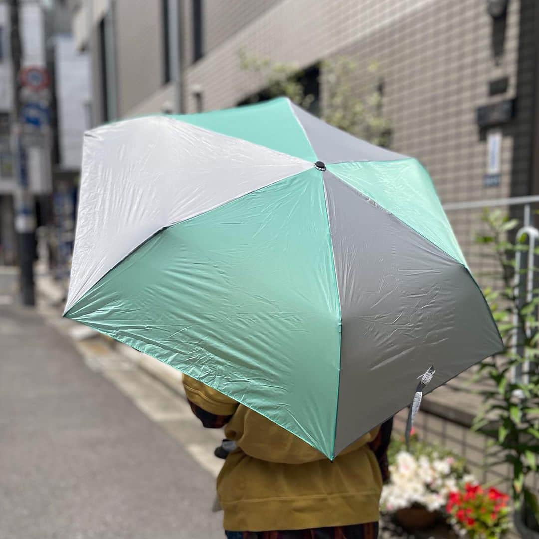 ビームスボーイ原宿さんのインスタグラム写真 - (ビームスボーイ原宿Instagram)「. BEAMS BOY HARAJUKU TODAY'S BLOG  本日はおすすめの傘をご紹介致します🌂  . . －－－－－－－－－－－－－－－－－－－－－－－ いつもご覧頂き誠にありがとうございます。 通信販売も承っておりますので、 お気軽にお問い合わせ下さいませ。  ビームス ボーイ 原宿 －－－－－－－－－－－－－－－－－－－－－－－ . Information:03-5770-5550  #beams #beamsboy #ビームス #ビームスボーイ #tokyo #harajuku #ビームスボーイ原宿 #beamsboyharajuku #keepfashionalive #ootd #데일리룩」5月28日 11時05分 - beams_boy_official