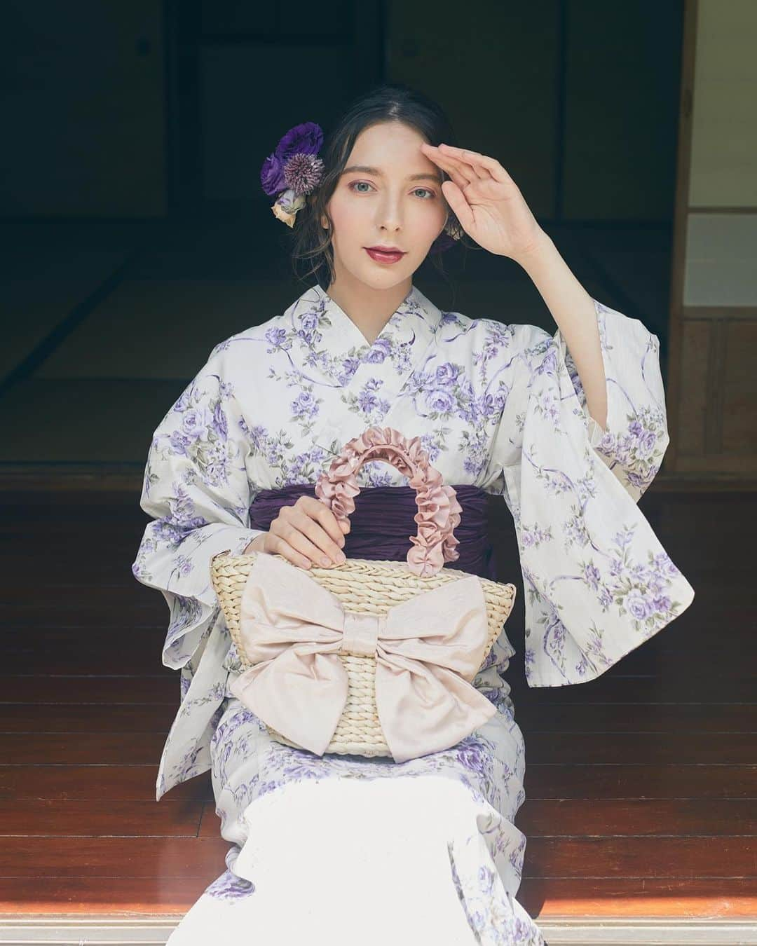 maisondefleur_pressさんのインスタグラム写真 - (maisondefleur_pressInstagram)「. ＼WEB先行予約完売した人気浴衣！／  2023 YUKATA Collection  " Maison de FLEURが恋した日本の夏 " をテーマにした新作浴衣が登場👘✨  バラの花と日本でも馴染みのあるカタバミの花。 ポイントにリボンを組み合わせた Maison de FLEURのオリジナル柄💐  花火大会やお祭りはもちろん、 お茶会や特別な日にぴったり♪  艶やかな花を咲かせる浴衣で 華やかに気分を上げておでかけしませんか？  浴衣とぴったりなバッグやバレッタを 合わせてスワイプでCheck☞  .................................  ■販売詳細 ＜先行予約販売＞ ・好評につき完売  ＜通常販売＞ ・6/8(thu)20:00～販売 　公式通販ストライプクラブ、ZOZOTOWN  ・6/9(fri)～販売 　全国ショップ  ■商品詳細 ・フレンチローズ浴衣 　￥12,100(taxin) /Pink,Purple 　浴衣＆帯の2点セット  #maisondefleur#メゾンドフルール#フルール #可愛い浴衣#おでかけコーデ#夏祭り#祭り #お茶会コーデ#花火大会#浴衣ヘアアレンジ #ゆかた#ゆかた女子#浴衣#浴衣女子 #浴衣美人#浴衣コーデ#浴衣デート #浴衣ディズニー#浴衣コーディネート #yukata#夏まつり#kawaii  stripe_intl」5月28日 11時18分 - maisondefleur_press