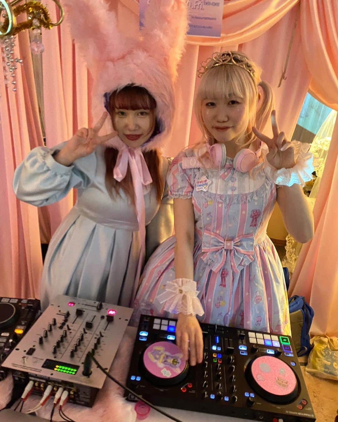 双木昭夫のインスタグラム：「「なまいきtonight」のロリータDJ陣」