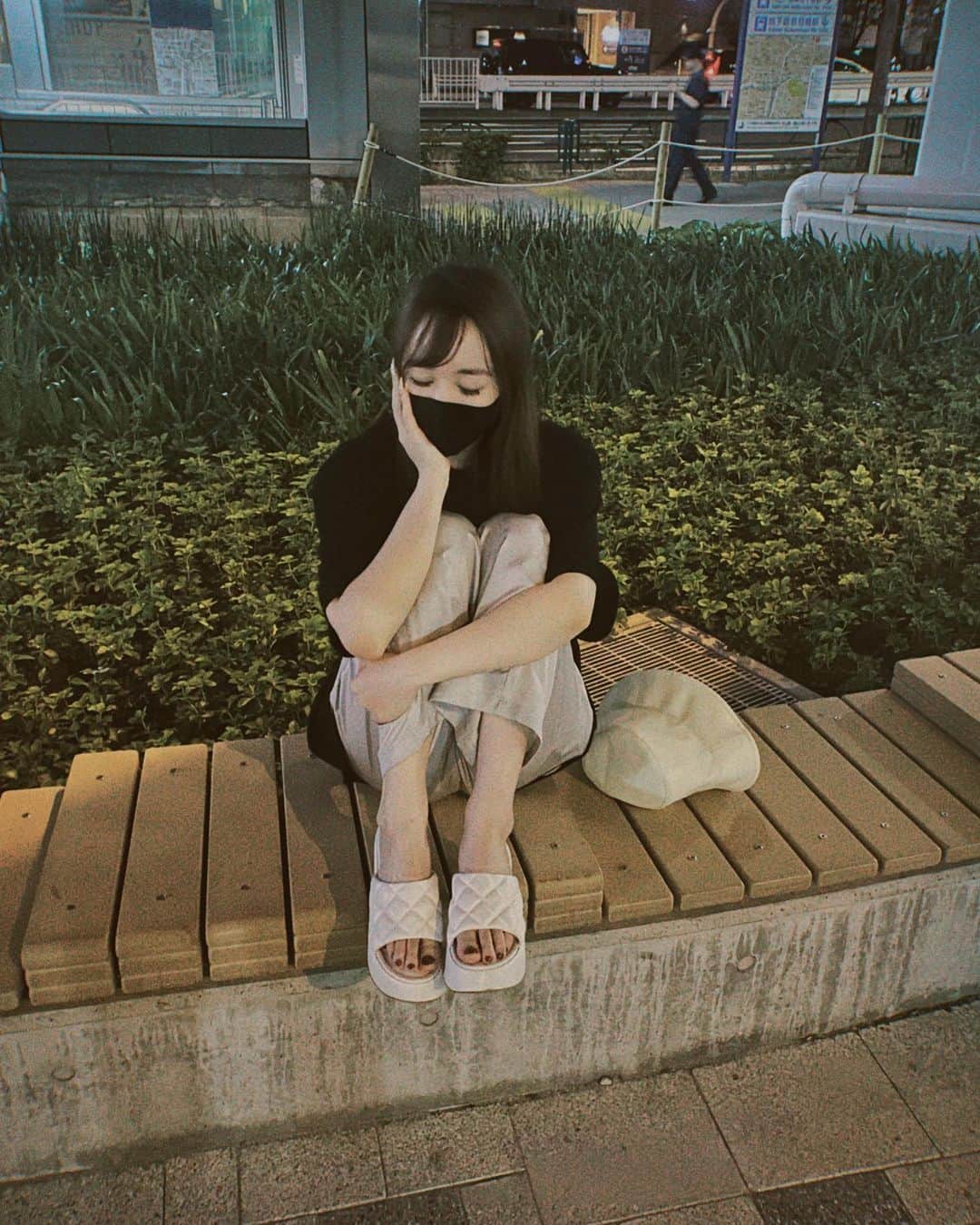 ナタリア聖奈さんのインスタグラム写真 - (ナタリア聖奈Instagram)「・ 食べすぎたので散歩🐾‪𓏸𓈒(ง ˙˘˙ )ว」5月30日 20時00分 - _natamilk_