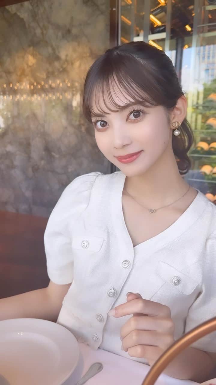 のインスタグラム：「昨日は暑くてポニーテール〜🫧♡  #herlipto」