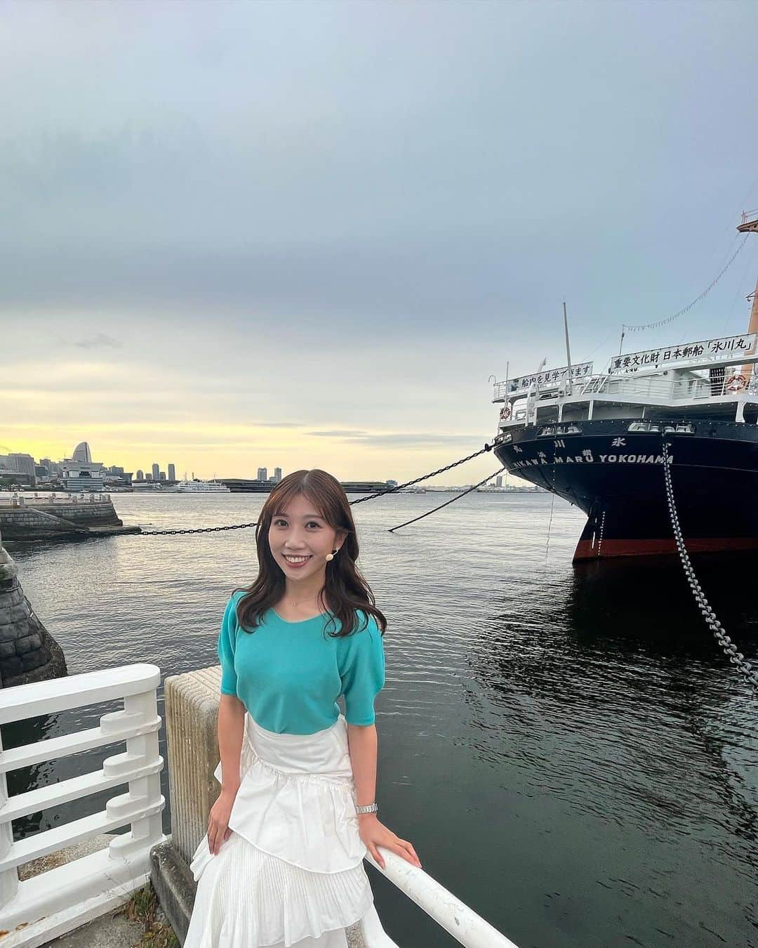 黒田菜月さんのインスタグラム写真 - (黒田菜月Instagram)「しゅと犬くんカラー🛳️🩵 #気象予報士 #アナウンサー #セントフォース #横浜 #中継 #ハマフェス」5月28日 13時01分 - nyaaatsuki_krd