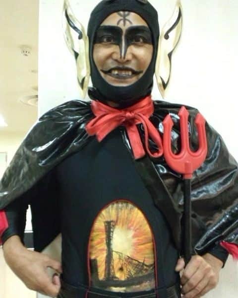 のインスタグラム：「＼(^-^)／ 2013/7/21 #神戸 #ワールド記念ホール 神戸 #ハーバーランド の #夜明け  #夜 は明けて #朝 が来る、けどまた夜がくるけど朝がくる。 #螺旋階段 の様に繰り返しながら上ってく。 #エンドレス の #メリーゴーランド  そんなかんじで 今日は  #大阪 #エディオンアリーナ 18:00 是非！ご観戦 ご視聴 下さい。 ヴェッ！  #DRAGONGATE #このまま市川」