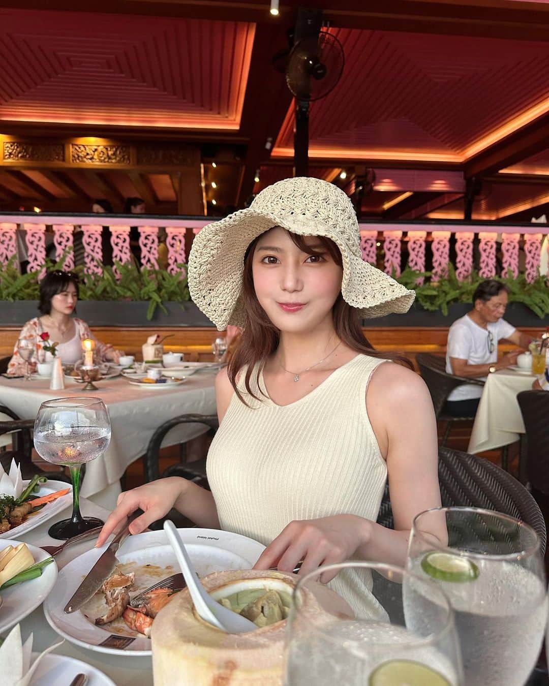 あべなつきさんのインスタグラム写真 - (あべなつきInstagram)「夏、本番ですね🍉🌻🐠  プーケットの写真や動画たち。 また行きたいな。  みんなは夏の計画たてたかな？✨ 夏はイベントが盛りだくさんで、毎年あっという間に終わってしまう🥺  私はリゾートでまったりしたいな〜☺️🐠  今回みんなに紹介するのは、 夏にぴったりなイベントだよ✨✨🫧  韓国の夏を代表する大型音楽フェス WATERBOMBが日本に初上陸！ 韓国で圧倒的な人気を誇る大型音楽フェスでK-POPのTOPアーティストがたくさん登場するんだって〜✨  大量の水しぶきの中、観客とアーティストが一緒になって水鉄砲を打ち合う、新感覚の熱狂が味わえるフェス！🫧  韓国では即日チケット完売の大人気フェスらしくて、早めのチケット購入がおすすめみたい！  ■開催日程 大阪　7月15日(土)16日(日) 名古屋　7月22(土)23日(日) 東京　7月29(土)30日(日)  #waterbomb #waterbombjapan #ウォーターボム #ウォーターボムジャパン #フェス #夏フェス #PR #水着 #水着コーデ」5月28日 13時11分 - i.am_natsuki_