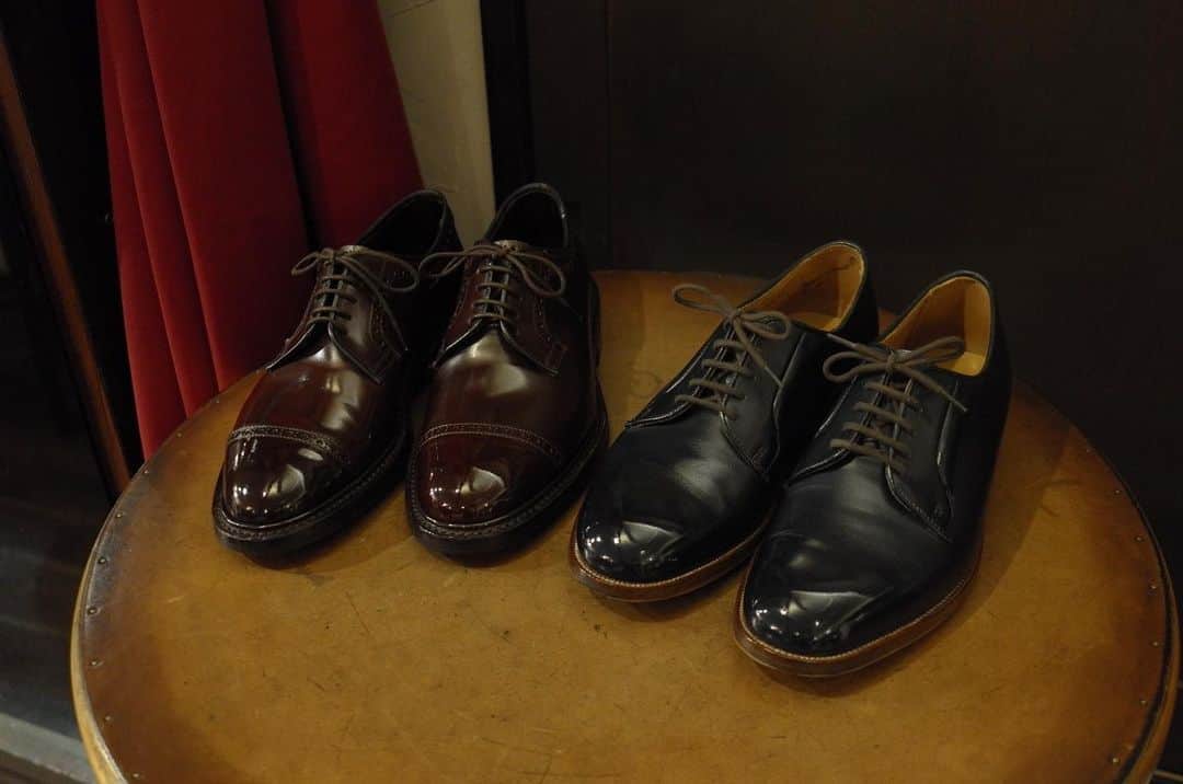 Yuya Hasegawaさんのインスタグラム写真 - (Yuya HasegawaInstagram)「@cheaney.jp  @trickers_shoes   「うちゅくしい」っていう言葉が流行ってるって今日知りました。これから靴磨き中に沢山言ってちまいちょうです。  #cheaney #trickersshoes #brifth #shoeshine #うちゅくしい」5月28日 14時02分 - yuya.hasegawa.brift.h