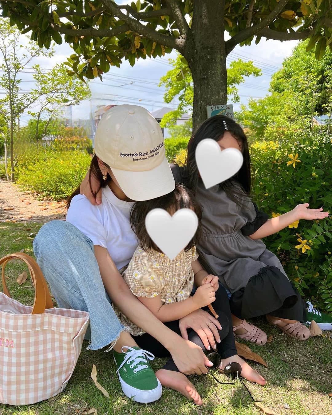 近藤千尋さんのインスタグラム写真 - (近藤千尋Instagram)「子供達と休日❤️👧👧 パパを置いて思い付きで岡山へ🚄💓笑  じぃじ、ばぁばはいつもいきなり帰ってくる 私達にびっくりしております😂笑」5月28日 14時39分 - chipichan.1215
