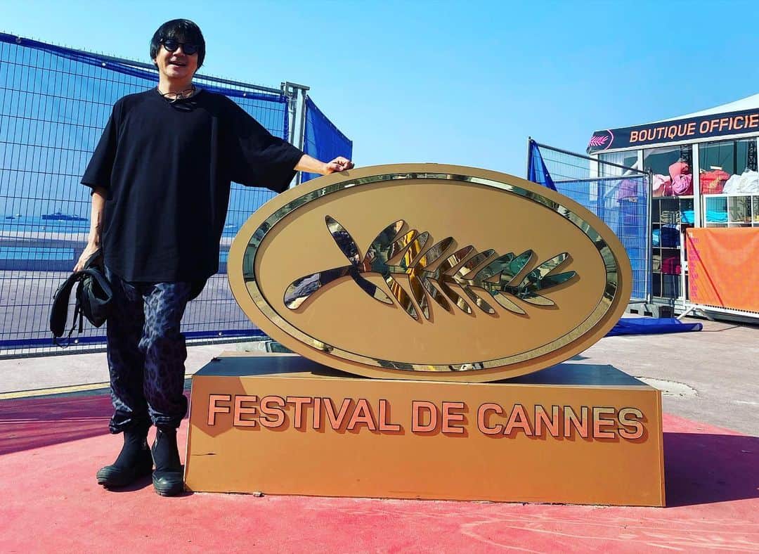 月に吠える。のインスタグラム：「役所さん 坂元さん おめでとうございます。  #カンヌ国際映画祭」