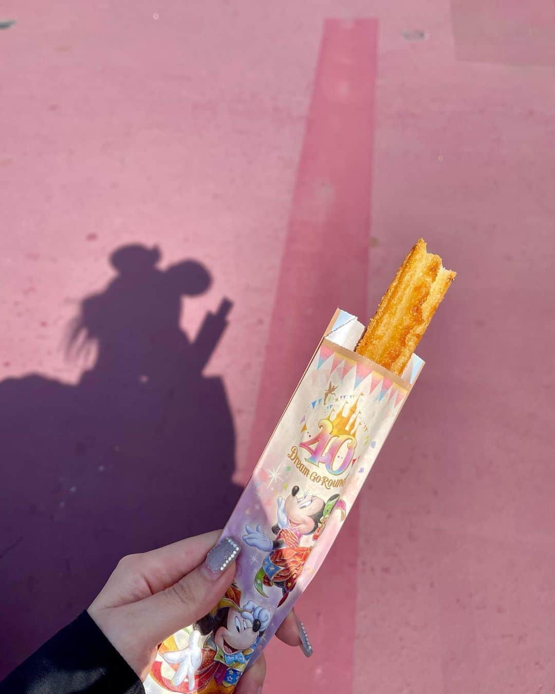 ゆきらのインスタグラム：「甥っ子たちがきてくれてたんだー👬🏻 ネイルのびのび🥱gw日記つづく」