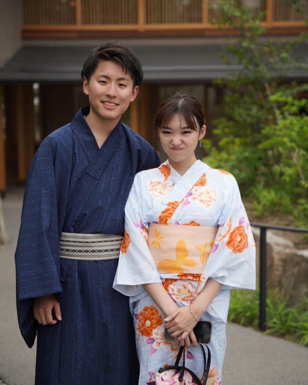 のインスタグラム：「浴衣デート👘 Ngedate pake yukata Livy cocok banget sama yukata  Cameraman @kengorian_pic」