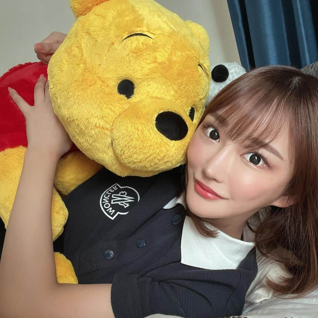 若菜奈央さんのインスタグラム写真 - (若菜奈央Instagram)「大好きなプーさん特大サイズ🐻🩵 お家にプーさんいっぱいいて幸せ🐻 プーさん好きすぎて愛犬の名前もプー🐶 可愛い😍😍😍 . . . #プーさん  #プーさん大好き」5月28日 16時05分 - erina_new.62