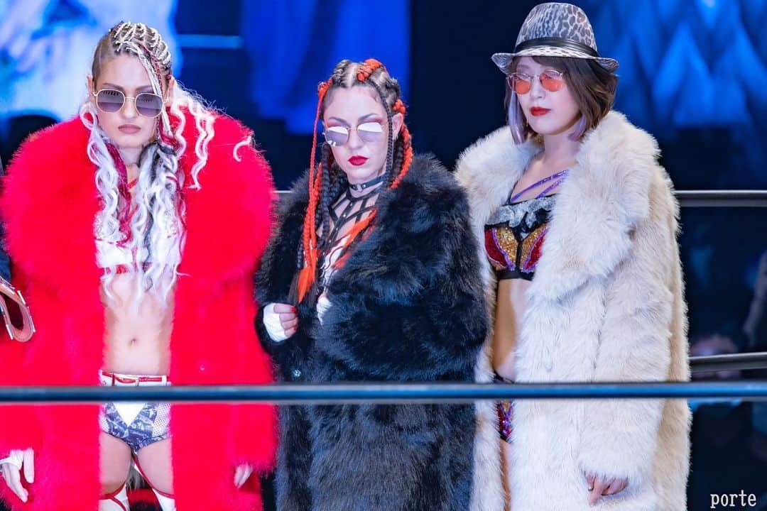 ジュリア・スターダムさんのインスタグラム写真 - (ジュリア・スターダムInstagram)「第30代アーティスト・オブ・スターダムチャンピオン🍺  お写真お借りしました！  ※写真転載禁止※  #stardom #DDM #Donnadelmondo #マフィアベラ　#mafiabella #OMG #バリバリボンバーズ #BX3 #prowrestler  #joshipuroresu  #giulia #スターダム　#ドンナデルモンド　#ジュリア #女子プロレス　#女子プロレスラー」5月28日 15時58分 - 0221giulia