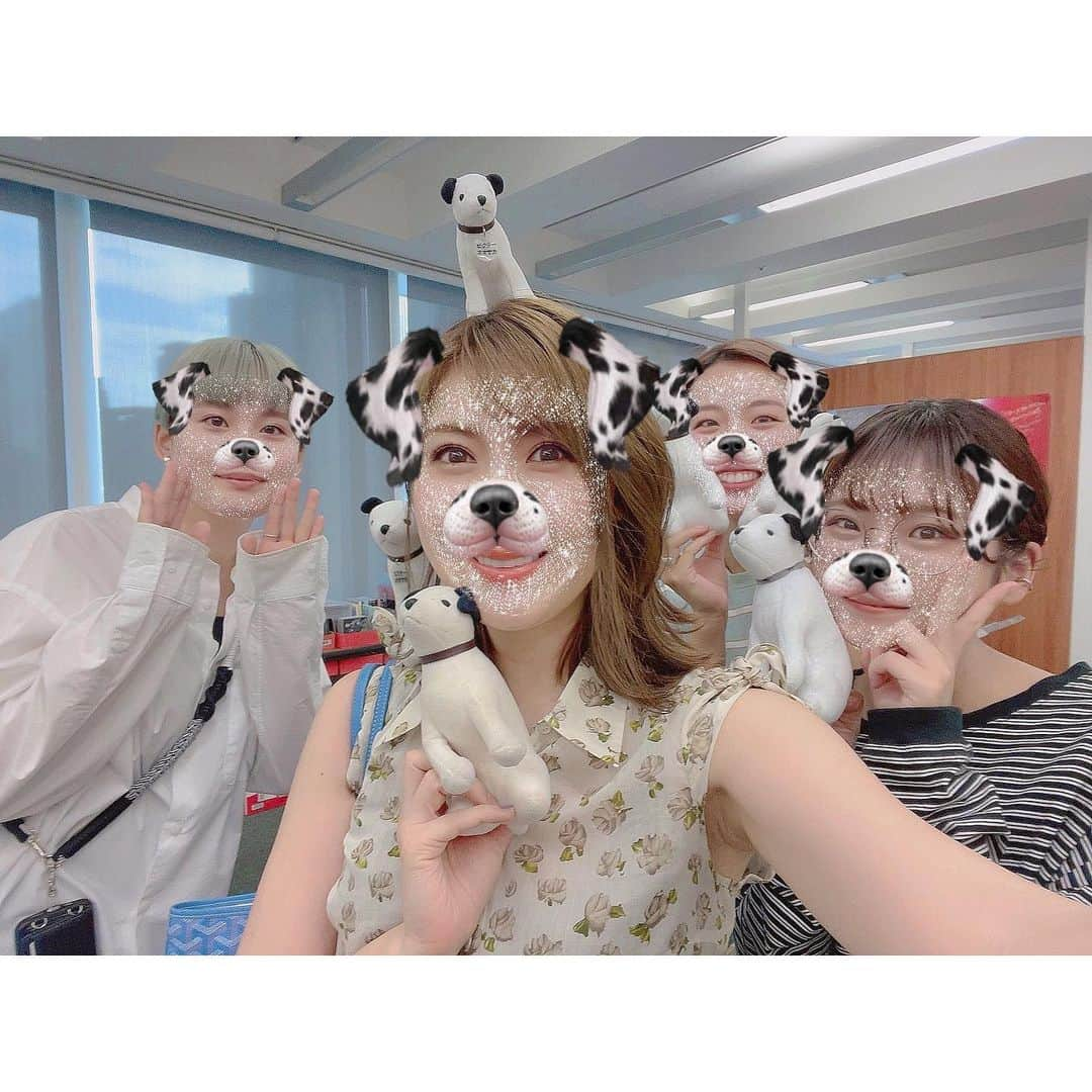 おかゆさんのインスタグラム写真 - (おかゆInstagram)「🎼🐶🐾🎶🎸💫🌈  先日…💡 ニッパーくんの大阪のお家へ🏡🐾 お友達がいっぱい！🐶  ビクターオオサカの皆さん いつもありがとうございます❤️🎶  明日はSpace emo池袋で 19時~配信ミニライブ＆ネットサイン会です💻🌈 ゲッチュ〜して頂けましたか…？🥺  #ビクター大阪 #ビクターオオサカ  #ニッパーくんの日 #ニッパー くん #渋谷のマリア #いつもありがとうございます #ビクターエンタテインメント」5月28日 16時09分 - okayu_dayu