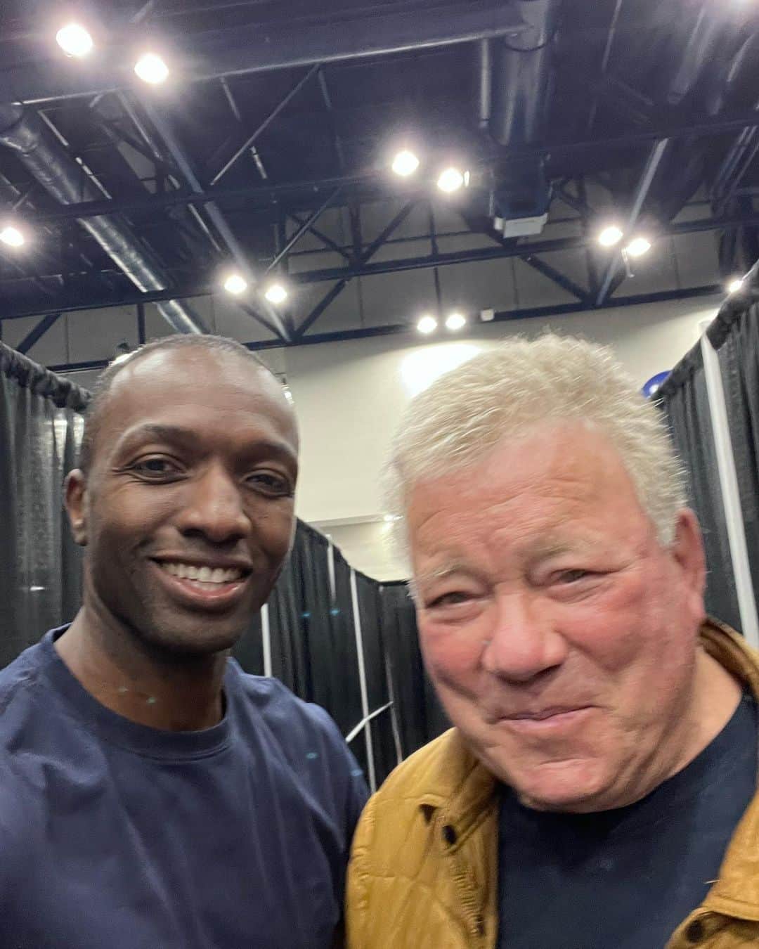 ジェイミー・ヘクターのインスタグラム：「Had to connect with the OG @williamshatner   #startrek」