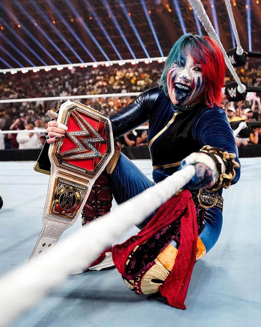 華名（明日華）さんのインスタグラム写真 - (華名（明日華）Instagram)「Your NEW #WWERaw Women’s Champion … @wwe_asuka!   #WWENOC」5月29日 1時59分 - wwe_asuka