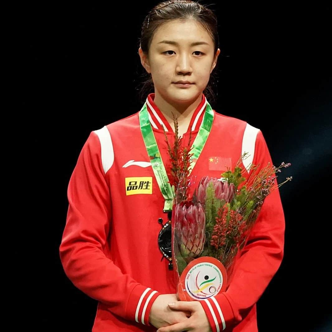 ITTF Worldさんのインスタグラム写真 - (ITTF WorldInstagram)「Presenting the #ITTFWorlds2023 Women's and Men's Singles podium 🏆   Women's Singles 🥇 Sun Yingsha 🥈 Chen Meng 🥉 Chen Xingtong 🥉 Hina Hayata  Men's Singles 🥇 Fan Zhendong 🥈 Wang Chuqin 🥉 Ma Long 🥉 Liang Jingkun  #Durban2023 #TableTennis #PingPong」5月29日 2時01分 - wtt