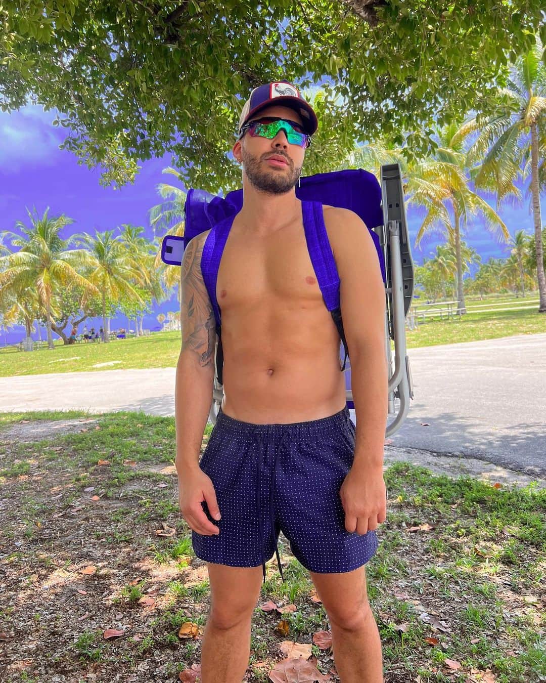 プリンス・ロイスのインスタグラム：「LAZY DOMINGO 🌊」