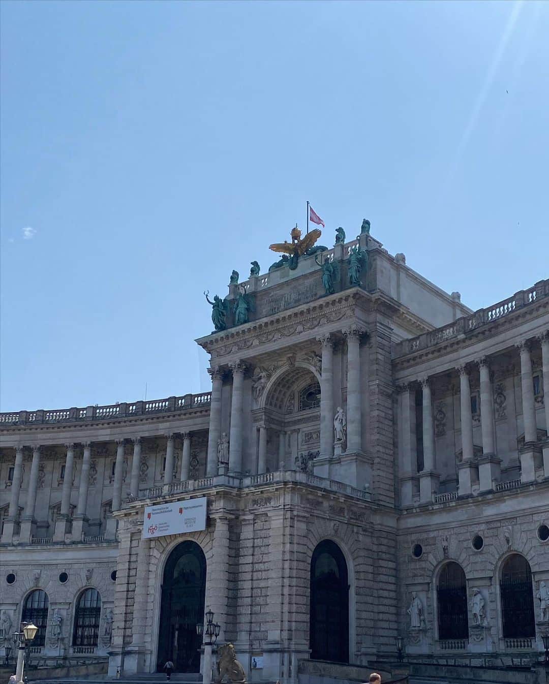 チョ・ハンチョルのインスタグラム：「#Wien #빈 #비엔나 이제 ‘일할 결심’」