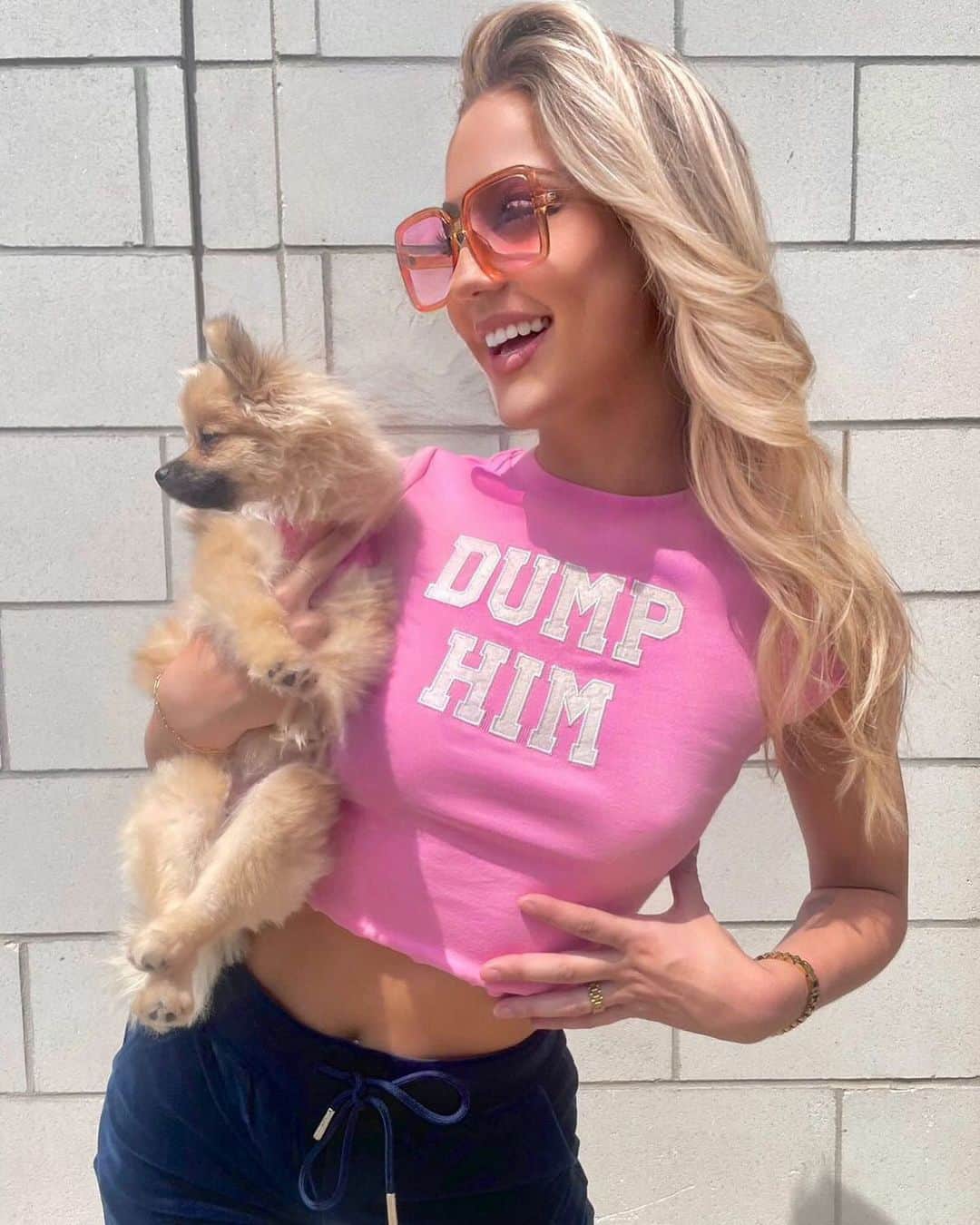 ジューシークチュールのインスタグラム：「Hot girl summer starts now. #JuicyCouture @societyboutique_」