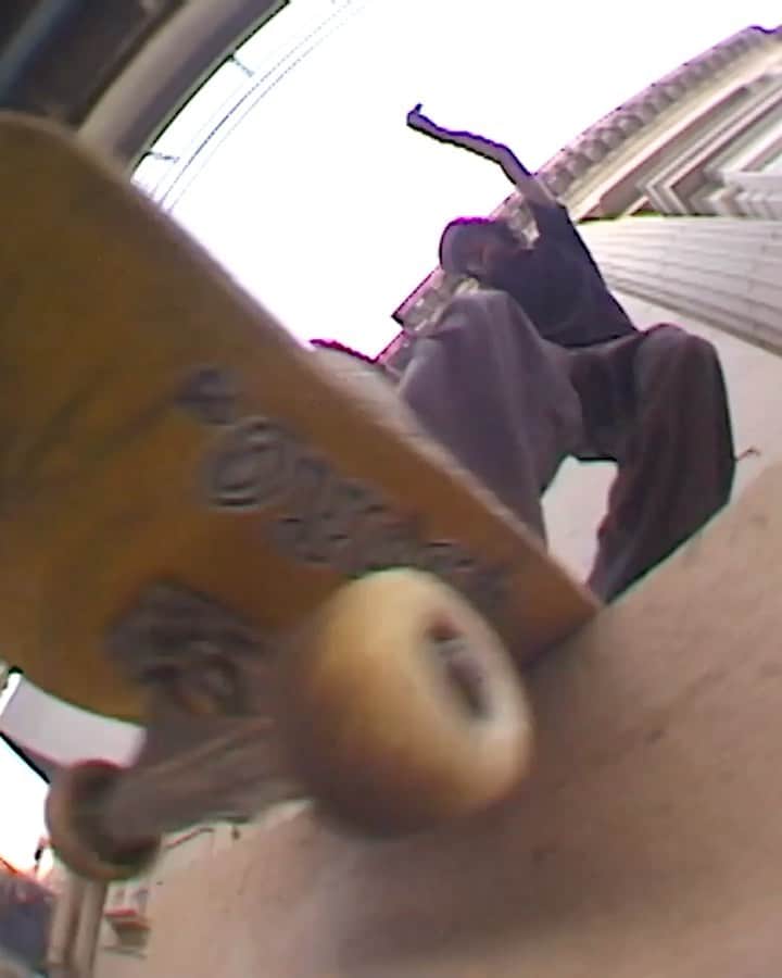スラッシャーのインスタグラム：「🚨 @mattmilitano’s VEIL part is playing on the Thrasher site 📡 🎬 @zachsayles」