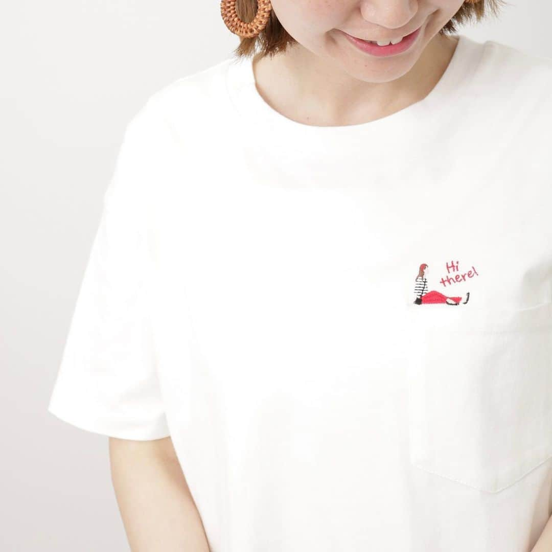 Lugnoncure（ルノンキュール）さんのインスタグラム写真 - (Lugnoncure（ルノンキュール）Instagram)「【T-SHIRT COLLECTION】 夏のコーディネートに欠かせないTシャツ。 今年もバリエーション豊かに揃っております！ ⁡ ロゴプリント、刺繍、スリーブレス、五分袖… とお好みのものからチョイスしてみて♪ ⁡ お求めやすいプライスでデザイン違いでの おまとめもおすすめ◎ ⁡ ⁡ •ロゴプリントTシャツ ¥2,970(tax incl.) _No.1212626 off-white/pink/black ⁡ •前後ロゴ5分袖レイヤードTシャツ ¥2,970(tax incl.) _No.1212531 off-white/beige/pink/charcoal ⁡ •メガネ刺繍Tシャツ ¥2,970(tax incl.) _No.1212532 off-white/beige/pink/charcoal ⁡ •ポケット女の子刺繍Tシャツ ¥2,970(tax incl.) _No.1212533 off-white/mint/charcoal ⁡ ⁡ ※商品画像は、撮影環境やご利用のPC・スマートフォンのモニター環境などにより実物と色味に差異がある場合がございます。 ⁡ ⁡ ⁡ #lugnoncure #ルノンキュール #オフコーデ #オフスタイル #休日コーデ #大人カジュアル #大人カジュアルコーデ #カジュアルコーデ #ナチュラルファッション #リラックスコーデ #Tシャツ #tshirt #2023ss #summer #canshopig」5月28日 18時32分 - lugnoncure