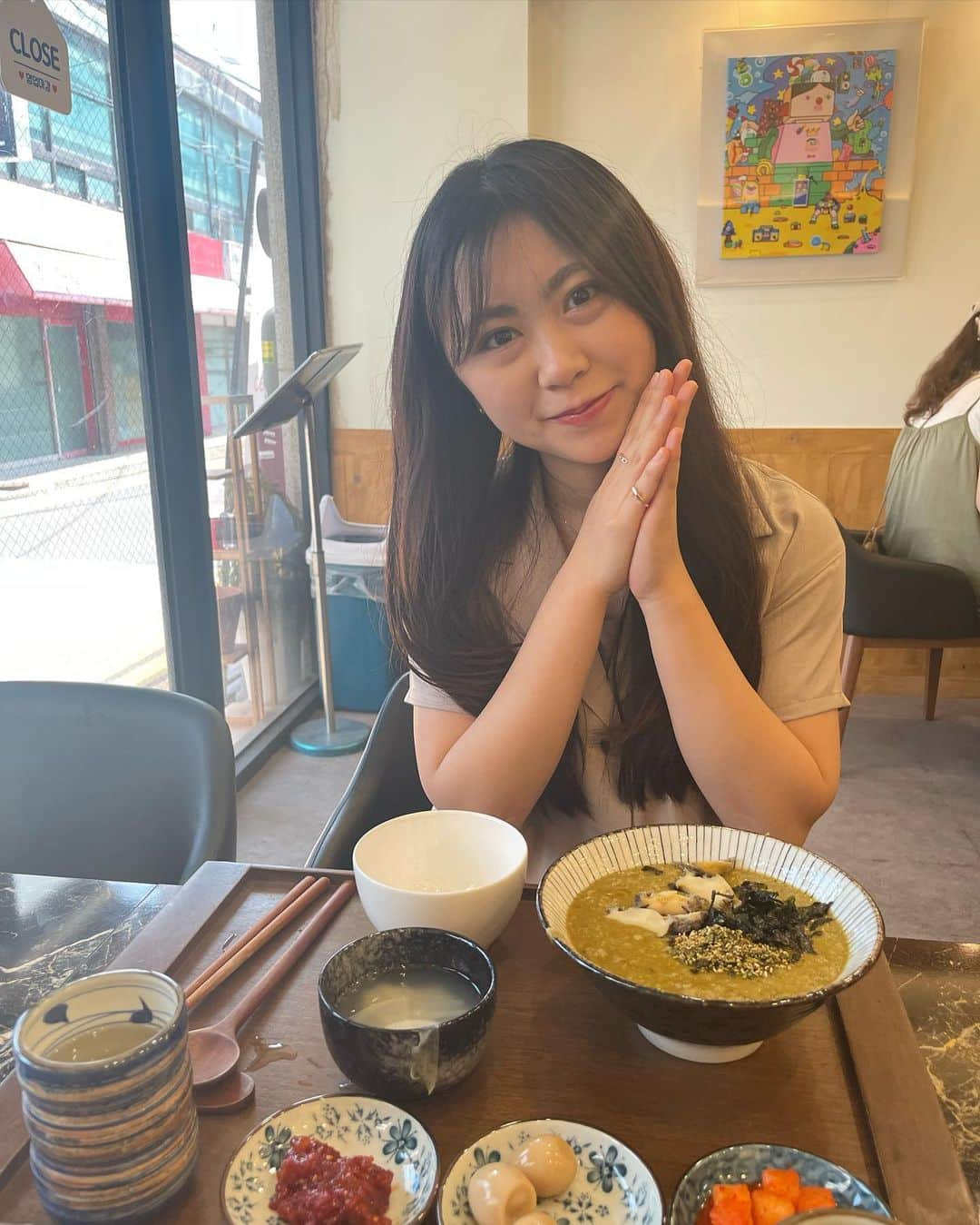 須田理夏子さんのインスタグラム写真 - (須田理夏子Instagram)「韓国楽しかった〜🇰🇷  お姉様(お姉ちゃん)とお姉ちゃんのお友達と行きました👧🏻🤍 ひとりで行くのはもうちょっと先になりそうです()笑  今回は前回と真逆の気温で暖かかったらです✌️     #韓国旅行  #韓国  #渡韓  #韓国ファッション  #韓国コーデ #fashion  #me #photo #photography #followme  #korea  #instagood  #good  #travel  #koreastyle  #패션  #코디  #오늘의코디  #오늘의패션  #코디스타그램 #옷 #좋아요 #여행 #서울 #food」5月28日 18時35分 - sudarikako