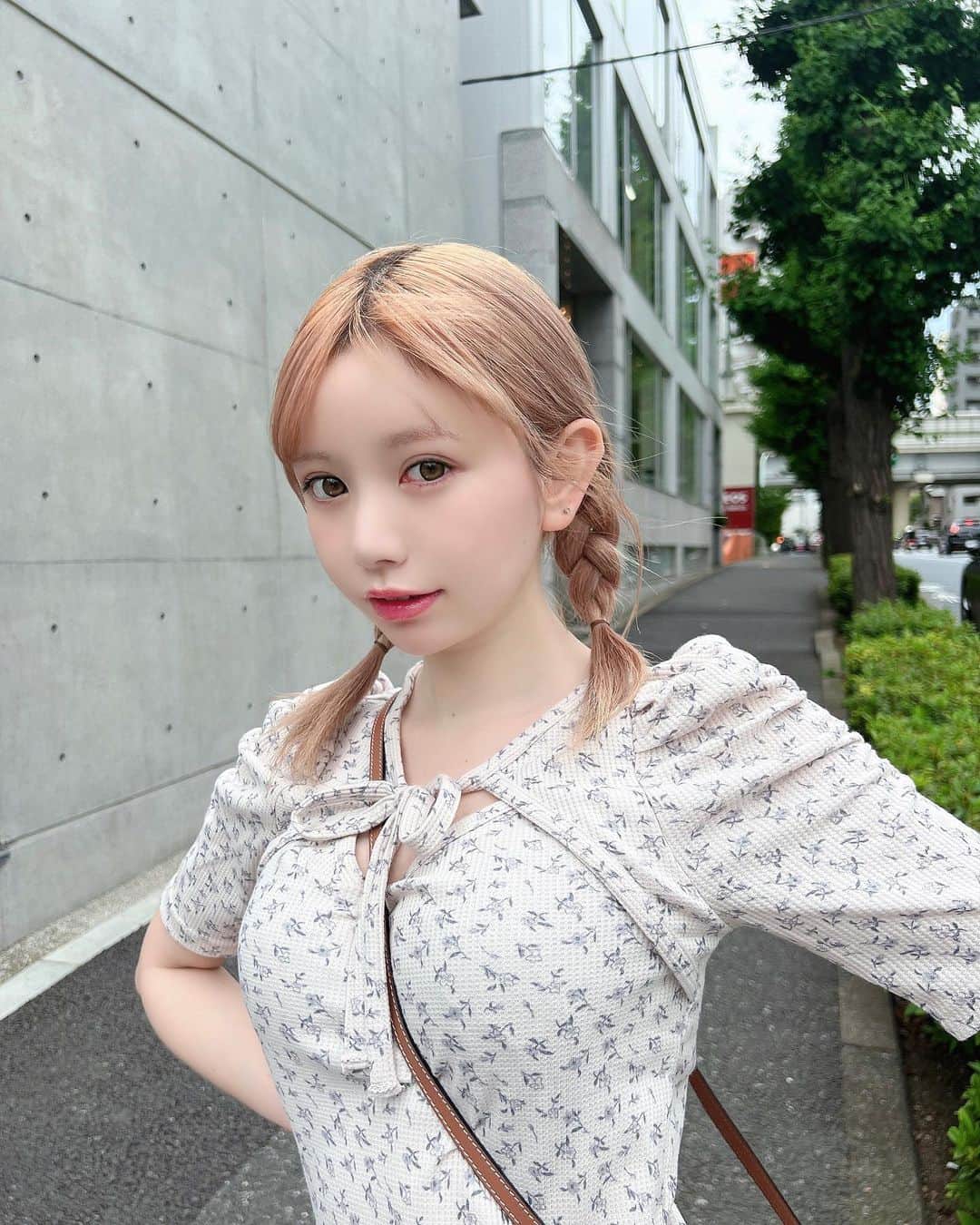 若林萌々のインスタグラム：「きょうのもも🍑🍼」