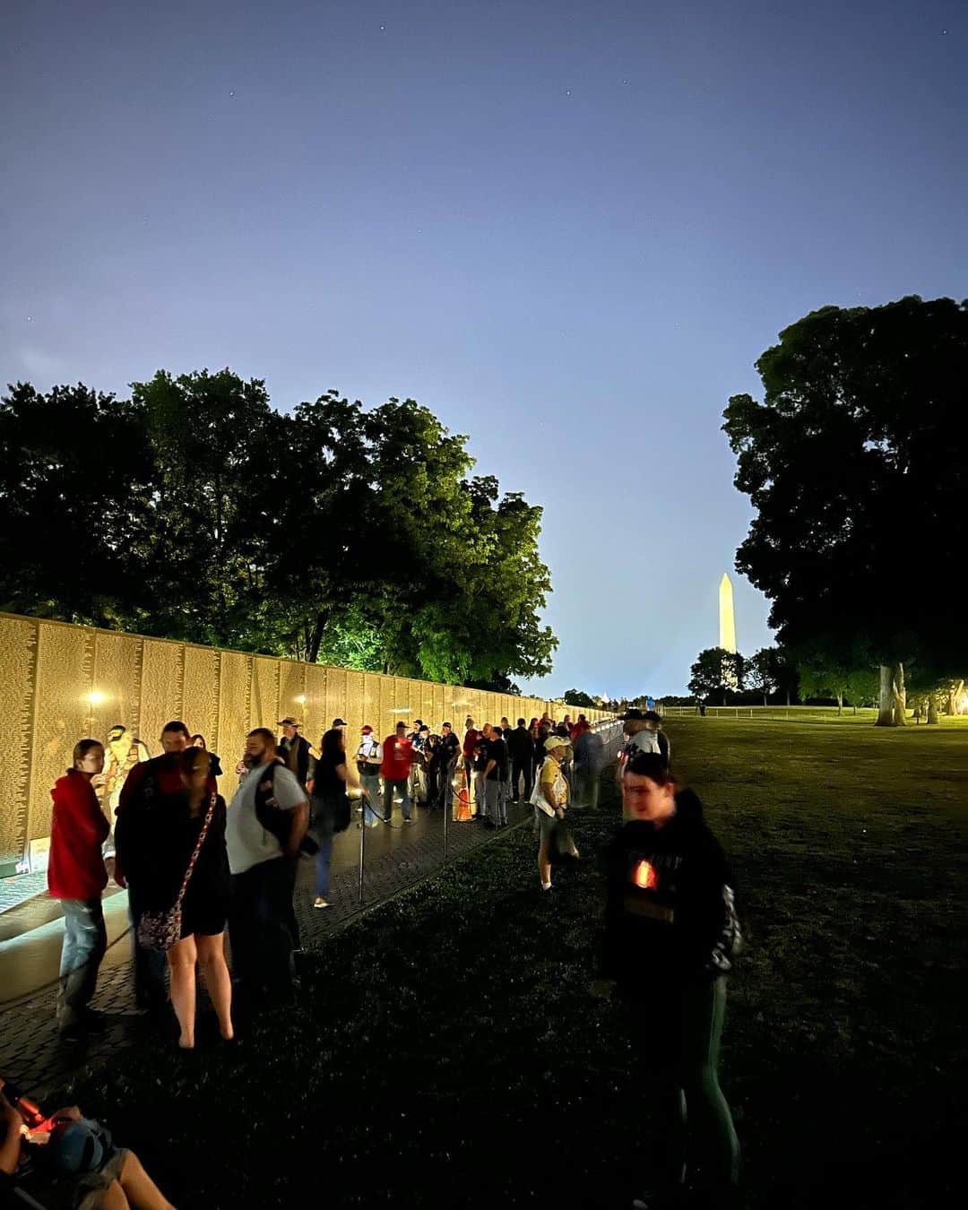 ロバート・パトリックさんのインスタグラム写真 - (ロバート・パトリックInstagram)「“Rolling to Remember “ candlelight vigil at The Vietnam Memorial. @amvetshq @vnveteransmemorial @vietnamwarcommemoration」5月28日 19時16分 - ripfighter
