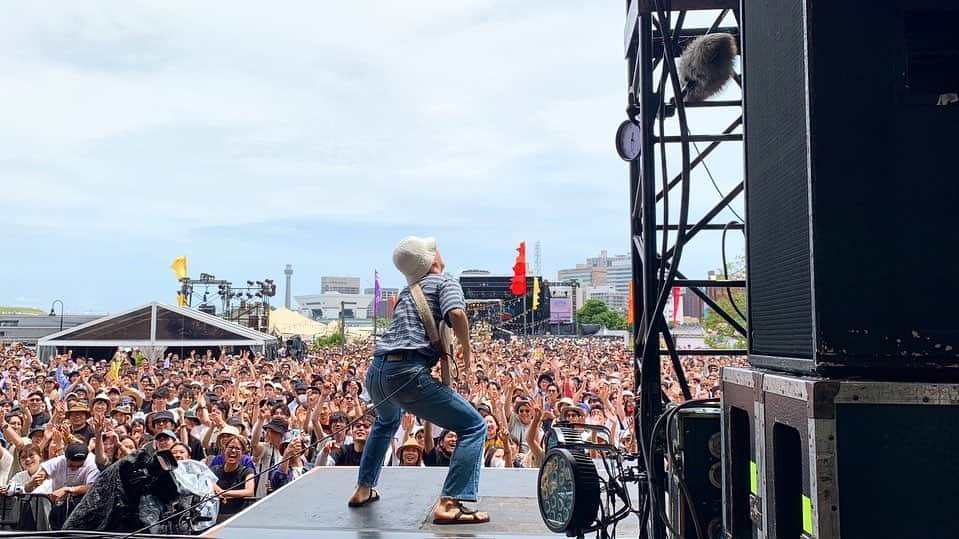 never young beachさんのインスタグラム写真 - (never young beachInstagram)「GREENROOM FESTIVAL ’23 at 横浜 赤レンガ倉庫にお越し頂いた皆さん、夏の始まりのような晴れ目様☀️ありがとうございました！ 次のライブは、6月11日(日)GREEN ROOM BEACH🏄  @greenroomfestival   #neveryoungbeach #ネバーヤングビーチ #ネバヤン」5月28日 19時28分 - never_young_beach_official