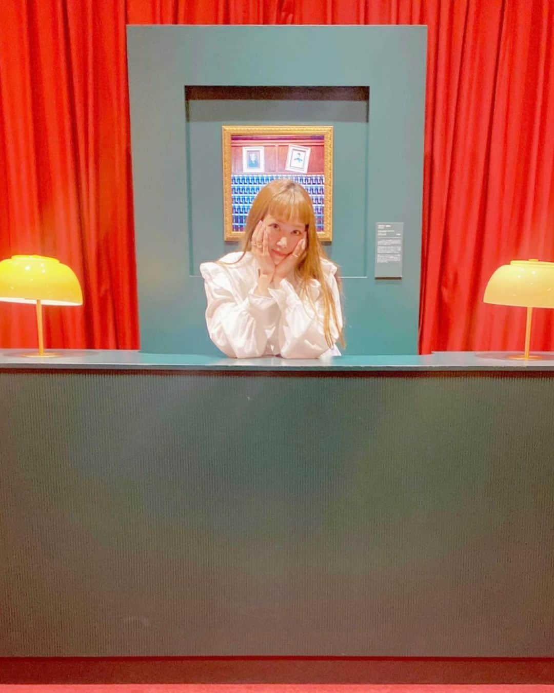 濱内奈々子のインスタグラム：「📍@accidentallywesanderson  🕍💒🕌🛣️🏭🏨🏪🛤️⛪️🛕 #AWA #ウェスアンダーソンすぎる風景展」