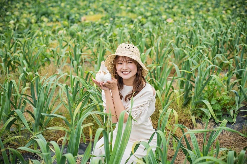 悠花さんのインスタグラム写真 - (悠花Instagram)「【水巻町Wishポスター】 【岡垣町Wishポスター】 のアザーカット📸🌼 ・ とっても楽しい撮影でした☺︎ ポスター見つけて下さった方いますか?👀💕 ・ 水巻町、岡垣町の方から 素敵なお土産も頂いて😭 全て美味しく頂きました✨ ・ ありがとうございました❣️ ・ #ふるさとwish #水巻町 #岡垣町」5月28日 19時40分 - haruka_217_