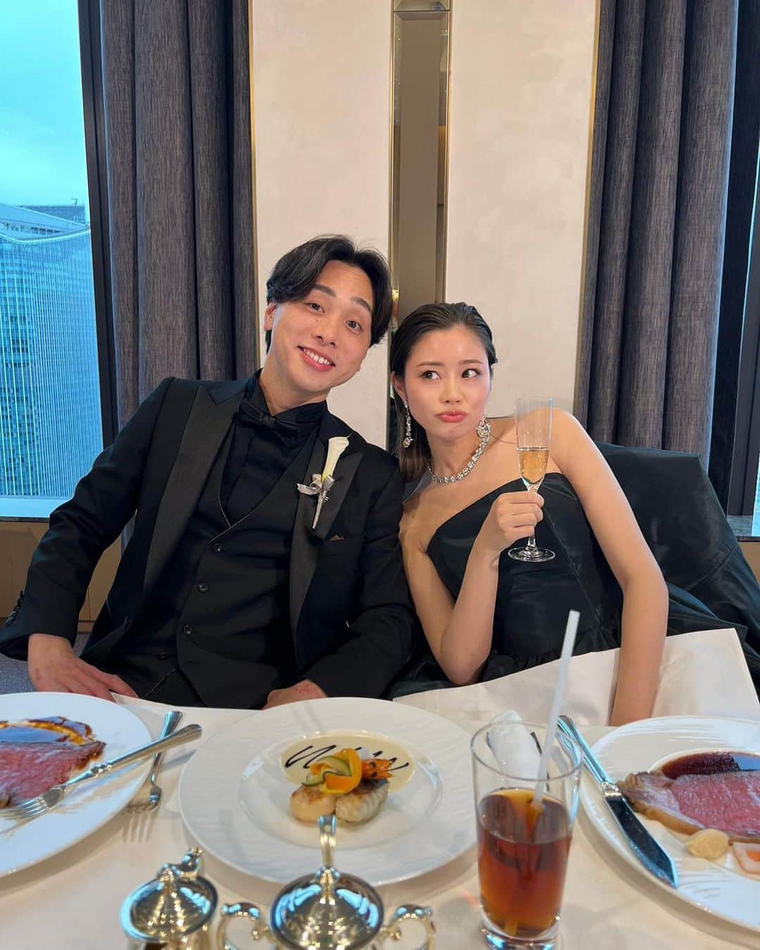 のインスタグラム：「. お色直しは黒に近いグリーン👗 ウェディングドレスは迷ったけど カラードレスは即決だった💚 . #wedding」
