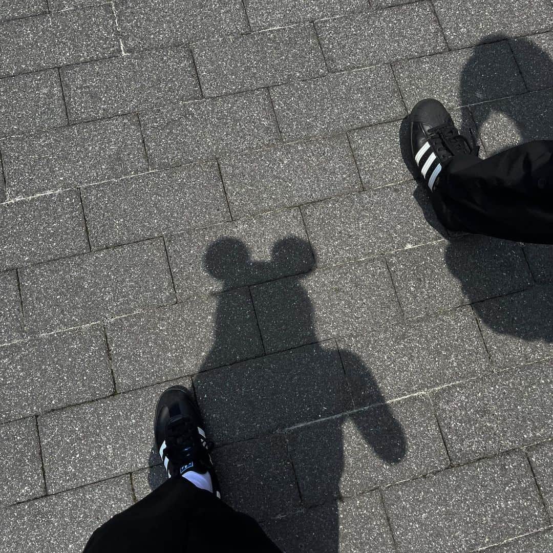 近藤沙良のインスタグラム：「@adidasoriginals 🖤🤍」