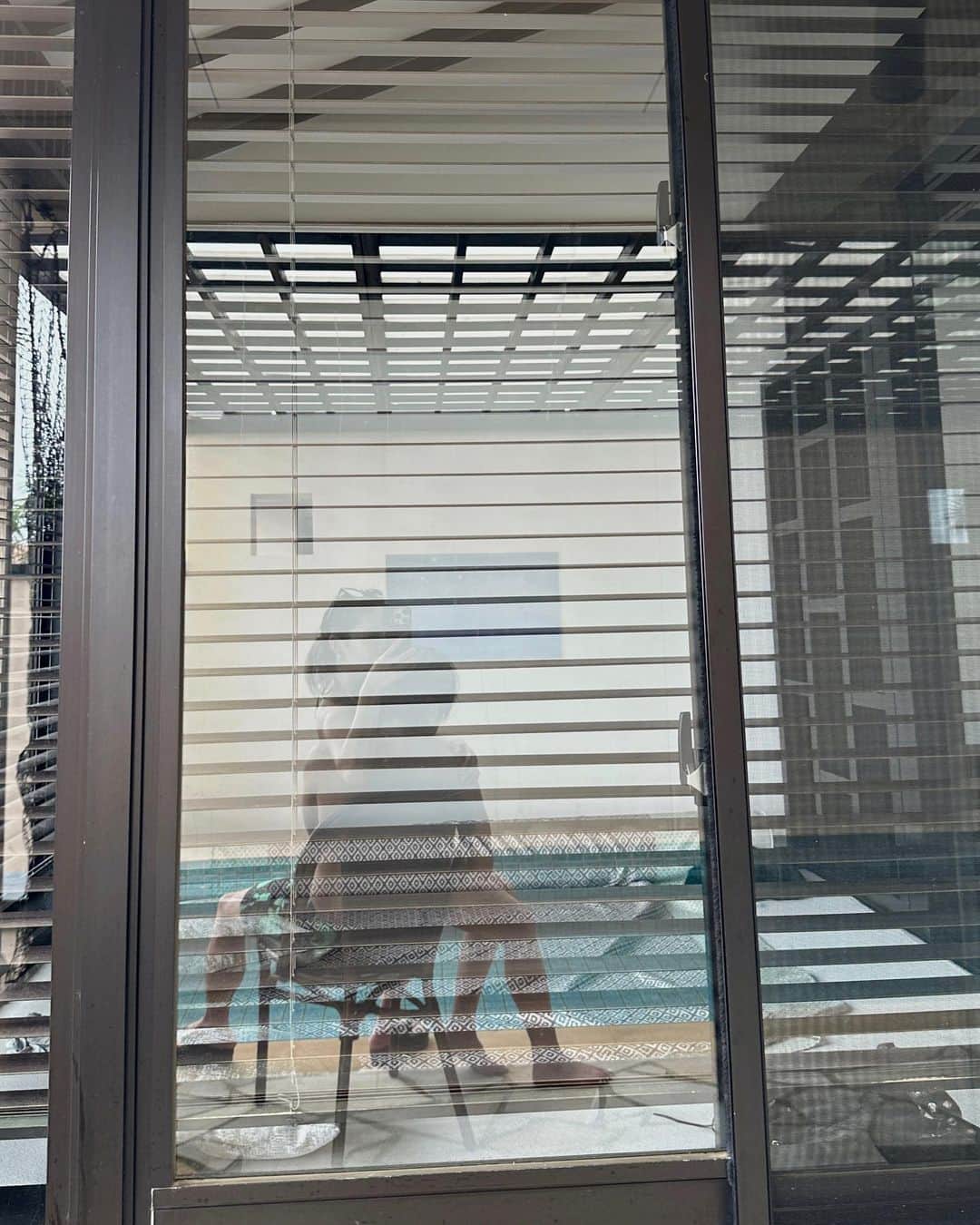 中嶋杏理さんのインスタグラム写真 - (中嶋杏理Instagram)「🌴  台風の影響でツアーが中止になっちゃったので、 今日はゆっくりHotel stay🏨🌀 プールでアホみたいに遊んだよ🫠w  毎年アラマンダでプール付きの部屋に泊まるのに、 いつもホテルにいないのでこれもこれで良かった😂  . #宮古島#アラマンダ#宮古島旅行」5月28日 20時37分 - anrinakajima