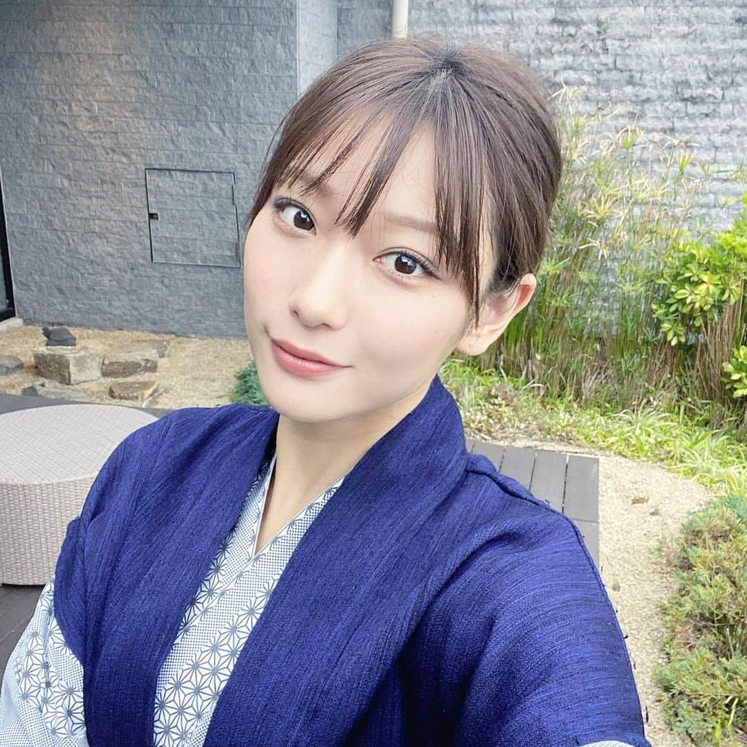 内藤沙季のインスタグラム：「お休みを使って 熱海の温泉に行ってきました☺️  久しぶりに温泉入れて幸せでした💓 そしてたまたま熱海の花火大会もやっていて 日々の疲れを癒せました😌 また行きたいな😳  #熱海#温泉#温泉旅行#旅行#熱海温泉#熱海旅行」