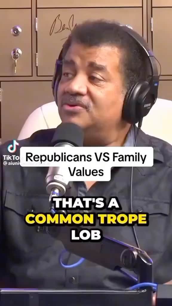 タリブ・クウェリのインスタグラム：「Time to put this "conservatives/republicans are the party of family values" lie to bed forever.   #repost from @doc.nasdee」