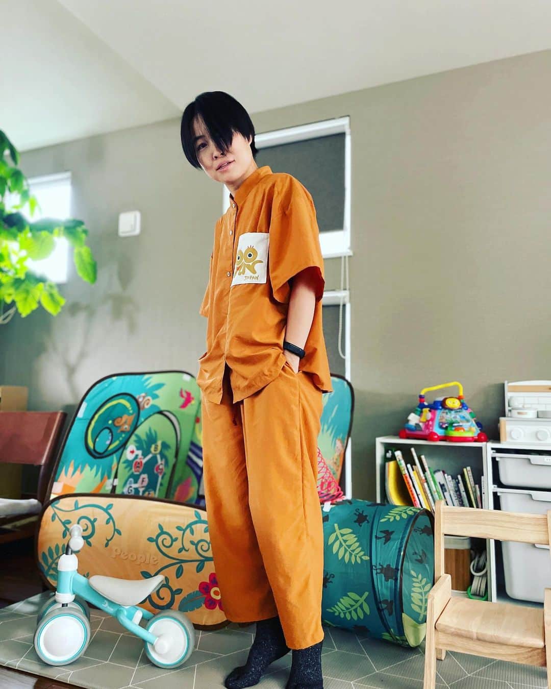 イモトアヤコのインスタグラム：「・ 中村涼子 @nakamuraryoko56   新作のお洋服ゲット  大好きセットアップ  いつもありがとう😊」