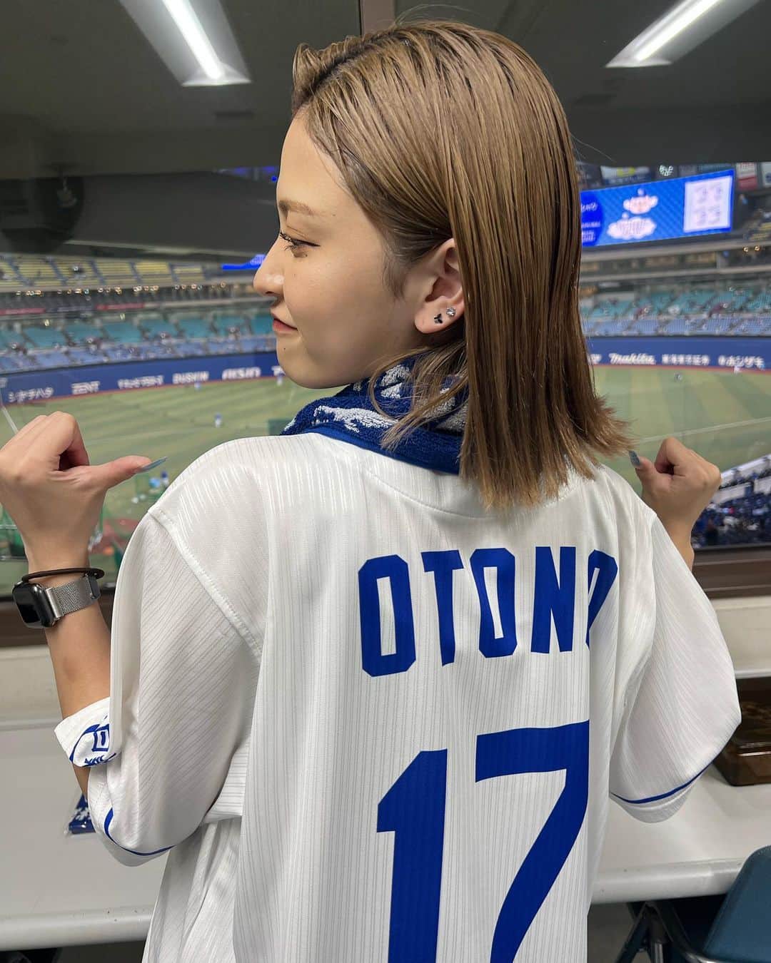 櫻井音乃さんのインスタグラム写真 - (櫻井音乃Instagram)「ドラゴンズの皆様。勝利おめでとうございます。そして、勝利の女神にしてくださりありがとうございます。いい経験になりました。 ・ 緊張して頭が真っ白でしたが、無事ノーバンの目標達成しました！ 柳選手がボールの持ち方から教えてくださり、キャッチボールも一緒にしていただきました。 柳選手のおかげと言ってもいいほどです！ありがとうございました。 ・ ドラゴンズの皆様お疲れ様です☺️ #始球式 #中日ドラゴンズ」5月28日 21時14分 - o_to.08