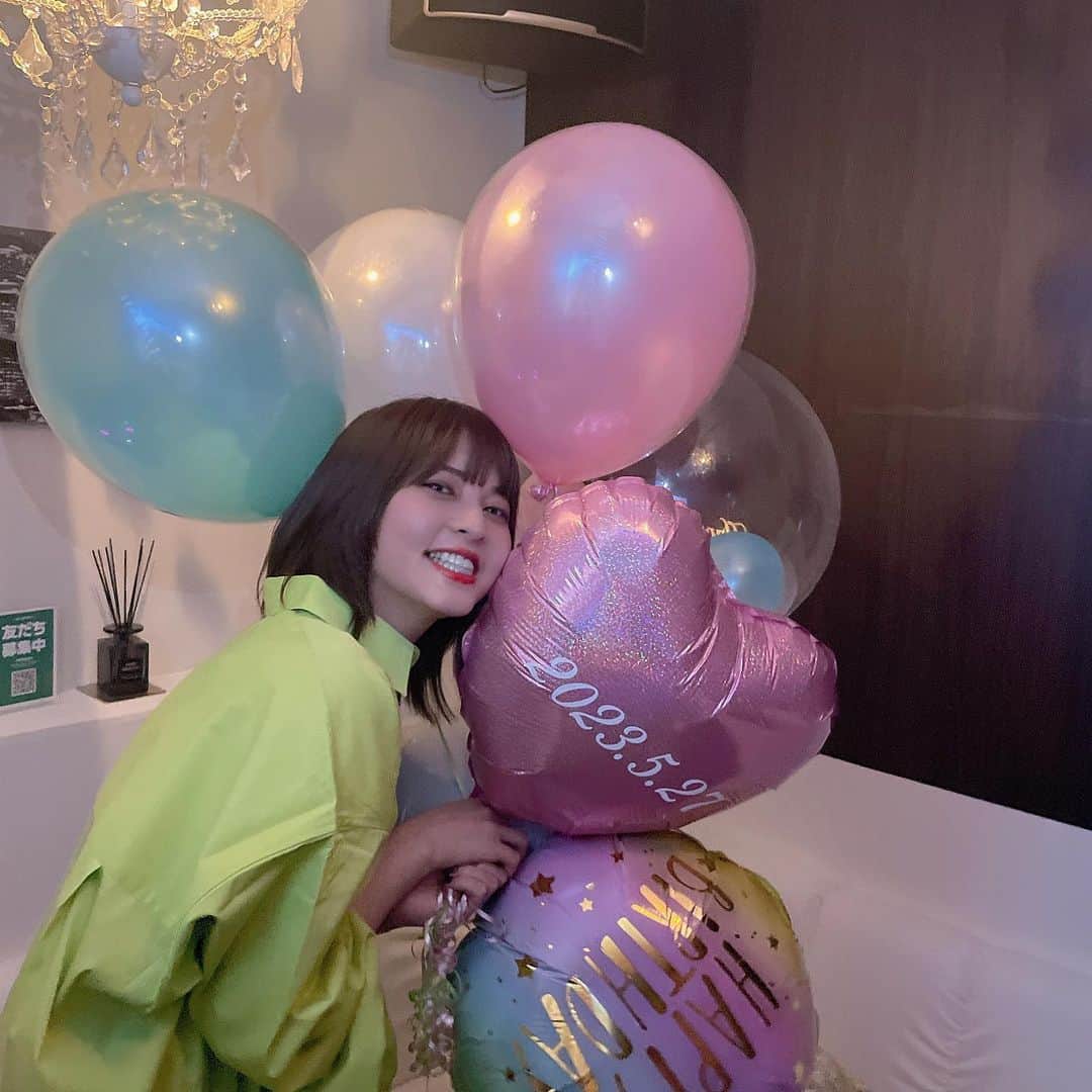 えなちぃのインスタグラム：「たくさんのお祝いメッセージ 嬉しかったです🥺❤️‍🔥 ありがとうございます🥰」