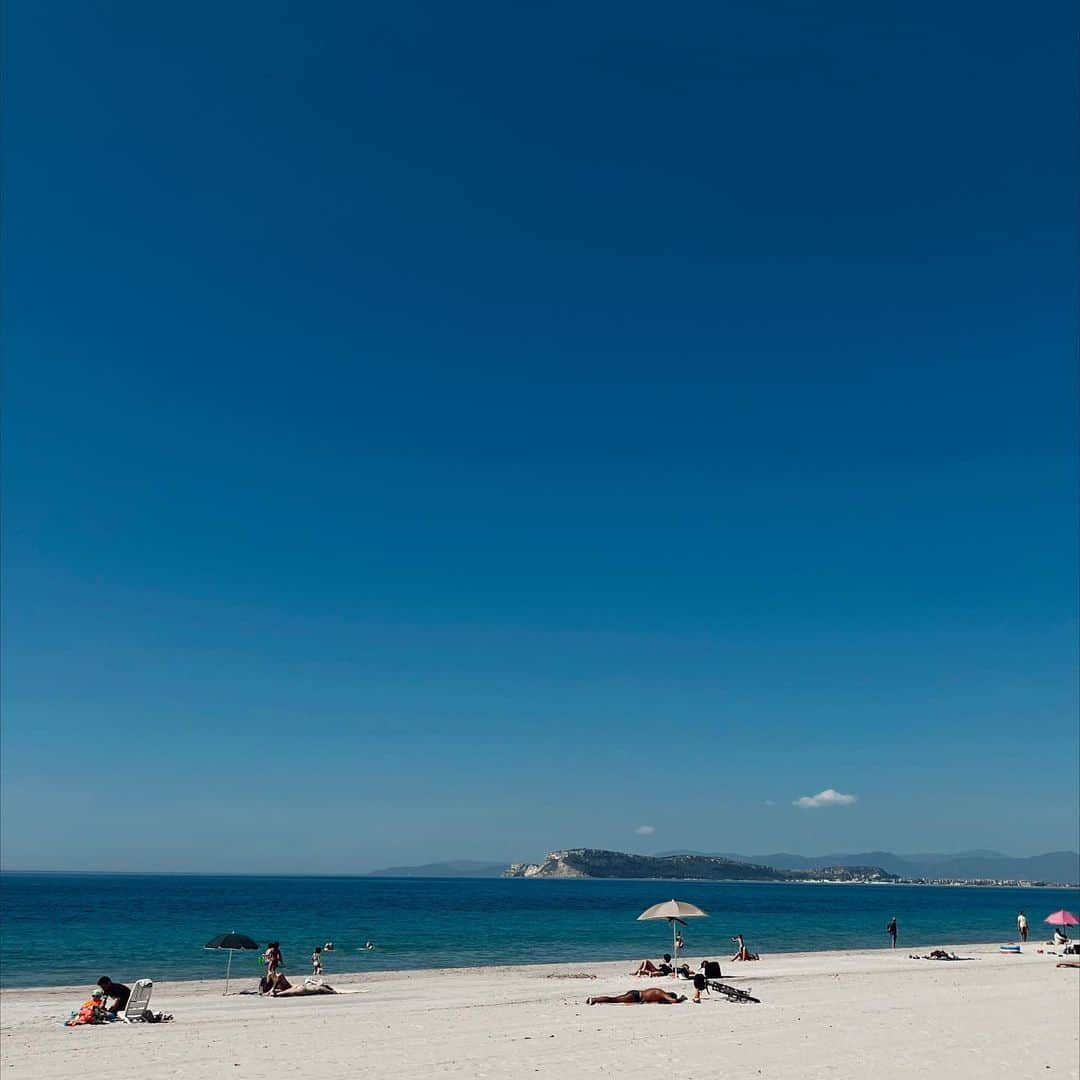 Sarah Angiusさんのインスタグラム写真 - (Sarah AngiusInstagram)「Ciao from Sardinia⛱️ Nothing but sun, beach, delicious food and repeat 🔁」5月28日 21時17分 - sarahangius