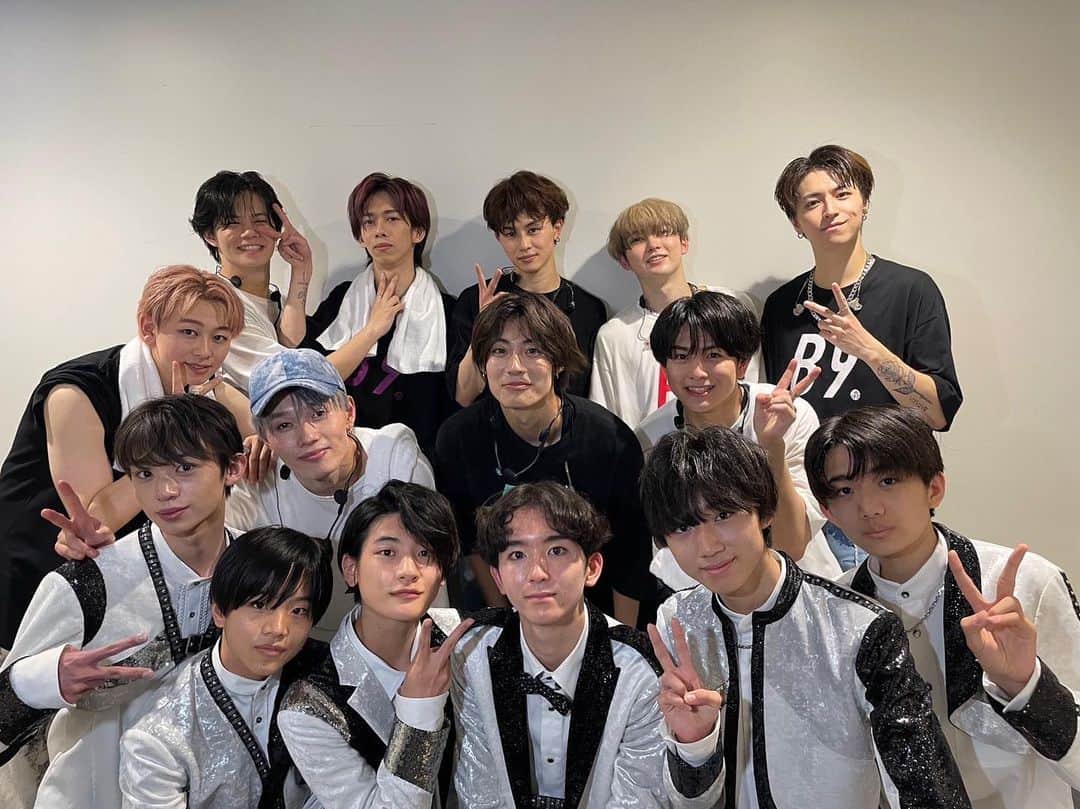 リョウガのインスタグラム：「B9 Unlimited 2日目終了ッ 皆ありがとう(^o^) リエn…、リエンエテルネルの皆もありがとう。これからよろしく頼むぞ。 #超特急 #b9unlimited」