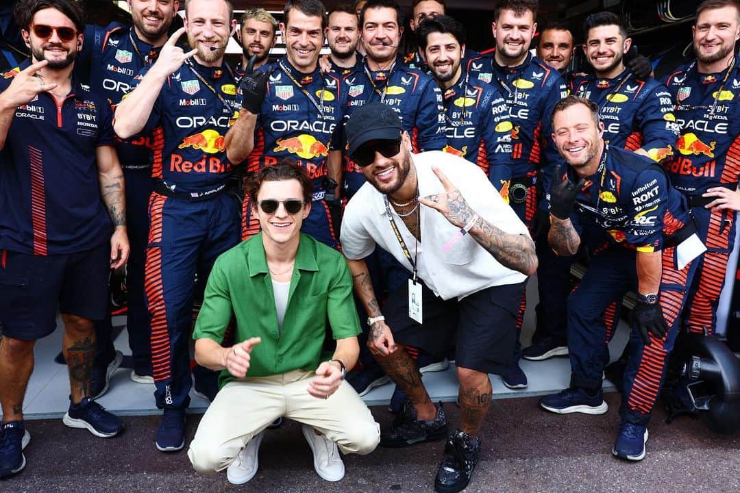 Just Jaredさんのインスタグラム写真 - (Just JaredInstagram)「Stars like Tom Holland, Neymar, Kylie Minogue and Orlando Bloom are all at F1 Monaco Grand Prix! Tap this picture in the LINK IN BIO to see every celebrity attendee. #TomHolland #Neymar #KylieMinogue #OrlandoBloom Photos: Getty」5月28日 21時42分 - justjared